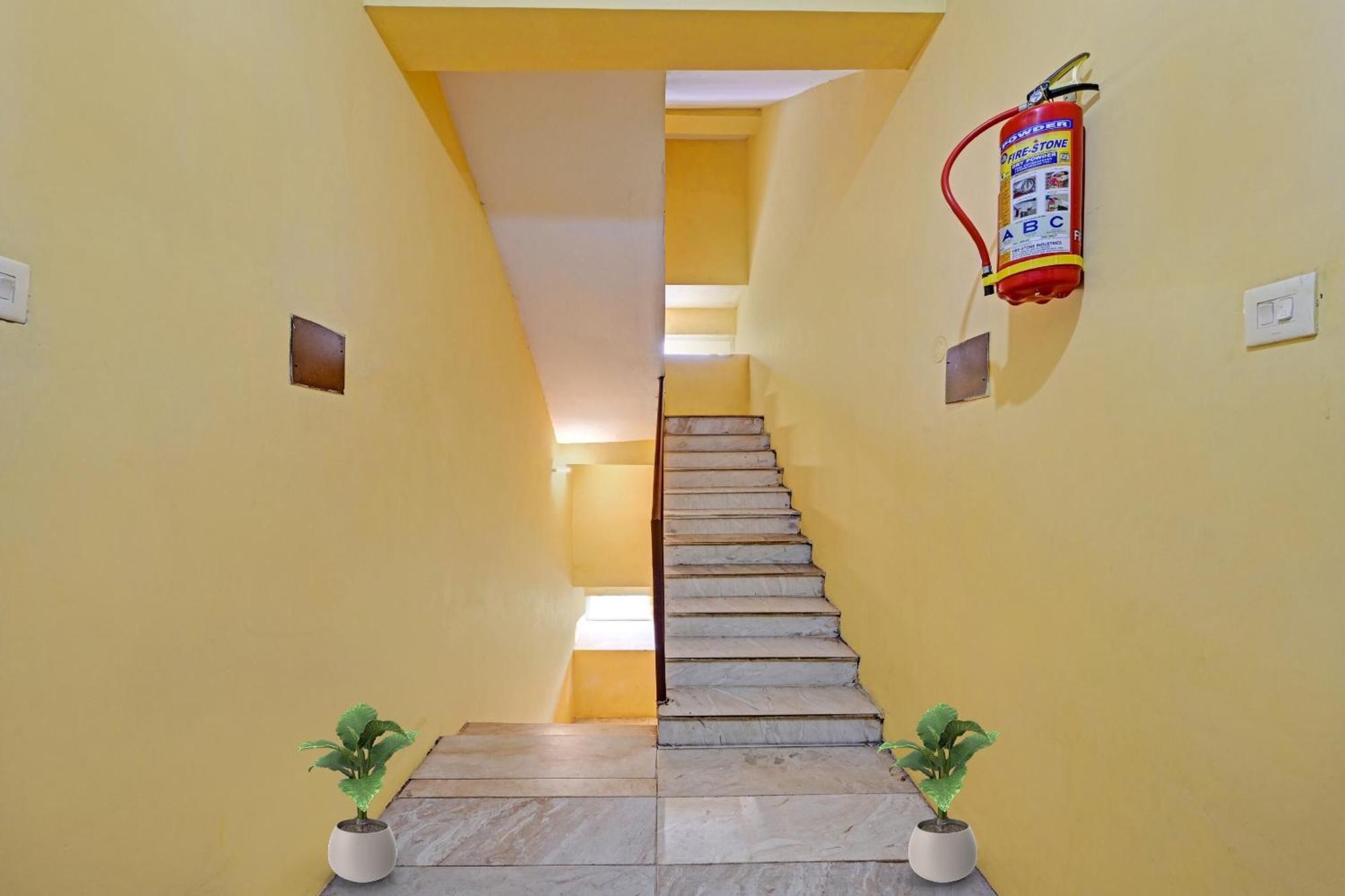 Hotel O Coastal Inn Luxury Service Apartments Какінада Екстер'єр фото
